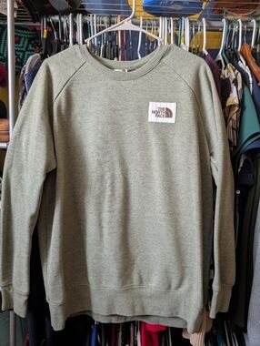The North Face Women's Crewneck Sweatshirt - Sage Green